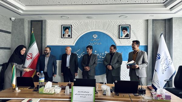 تقدیر از عوامل اجرایی جشنواره ملی طراحی و دوخت لباس دانش‌آموزی با حضور انجمن اولیا‌ و مربیان استان مرکزی