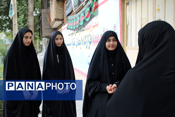 دیدار جمعی از دانش آموزان دبیرستان فاطمه الزهرا (س) با امام جمعه سملقان