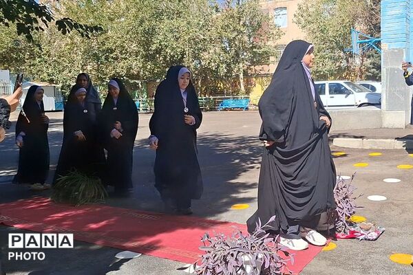 نگاهی به جشن پرشور جوانه‌ها در مدرسه بشارت