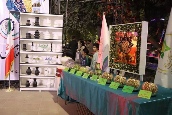 درخشش معلمان و دانش‌آموزان ورامینی در شب ششم جشنواره اقوام ایرانی