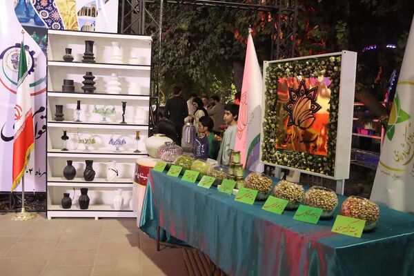 درخشش معلمان و دانش‌آموزان ورامینی در شب ششم جشنواره اقوام ایرانی