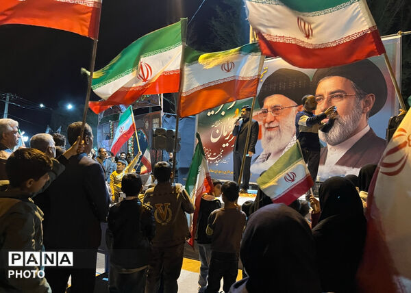 برگزاری مراسم بزرگداشت قائد امت در خاتم