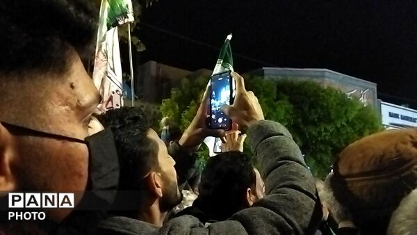 عقد دو جوان نیشابوری با نوای لبیک یا خامنه ای 