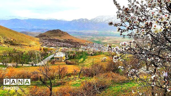قلعه‌تک در اردیبهشت؛ جادوی باران و شکوفه