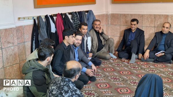 بازدید نمایندگان مجلس دانش‌آموزی استان گلستان از اسکان جنگ زدگان