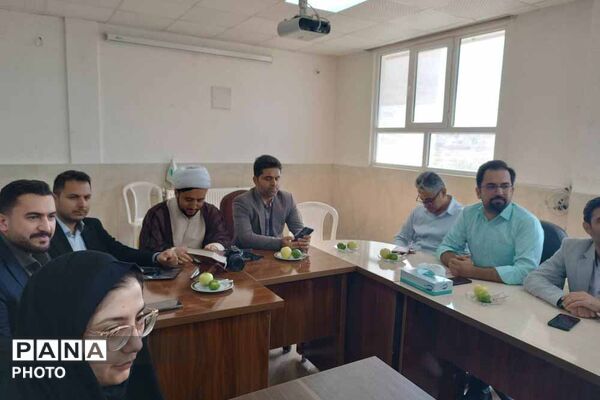تکریم معاون سابق پرورشی و فرهنگی آموزش و پرورش خراسان شمالی