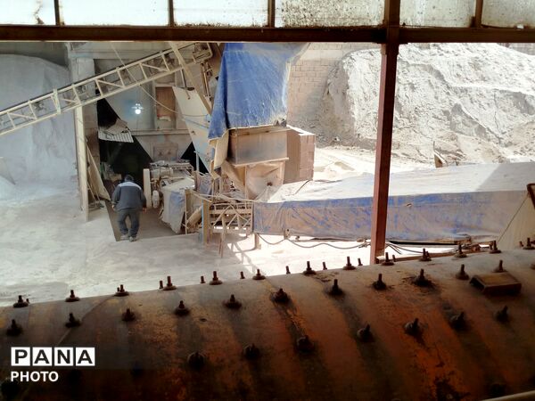 بازدید فرماندار  از شرکت زرین‌فلز کاشمر