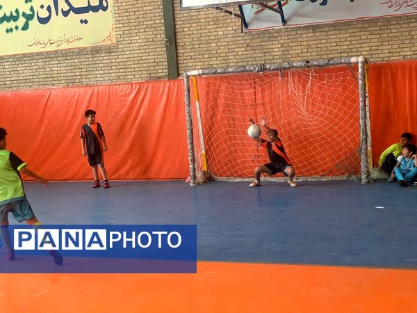 برگزاری فعالیت‌های ورزشی درون مدرسه‌ای در دبستان معلم آشخانه 