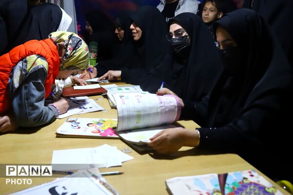 همبستگی «آموزش و پرورش ناحیه ۵ تبریز» در گرامیداشت یاد رهبر شهید