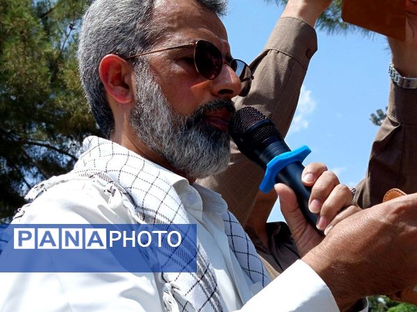 مشت هایی که انتقام را صدا می‌زند 