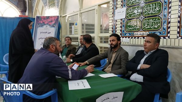 حضور مدیرکل اداره راه و شهرسازی استان در صفوف نماز جمعه بن