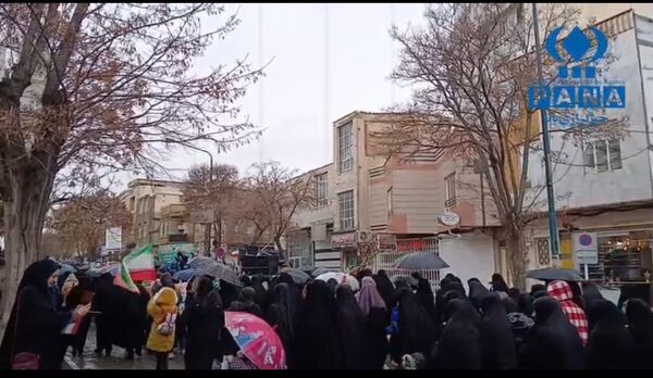 همبستگی مردم و تجدید میثاق با آرمان‌های انقلاب 