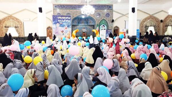 اجتماع بزرگ دانش‌آموزان در زیارتگاه شهید آیت الله مدرس(ره)