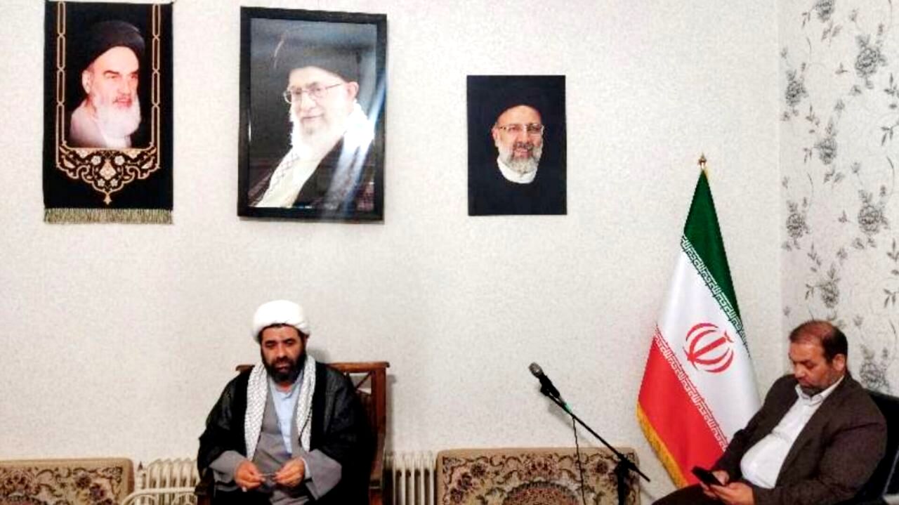 خبرنگاران پاسداران حقیقت و پل ارتباطی مردم با مسئولان‌ هستند