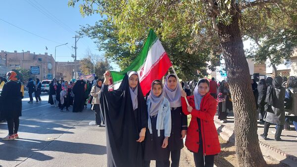 راهپیمایی 13 آبان با حضور حداکثری دانش آموزان در شهرستان نیشابور 