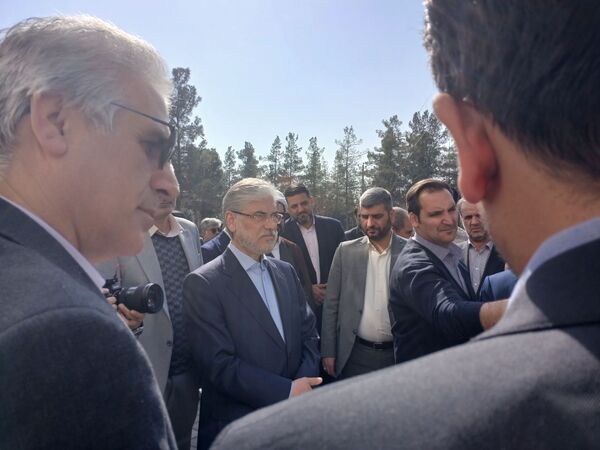 دومین روز گردهمایی از صحن دانش تا کرسی قانون‌گذاری 