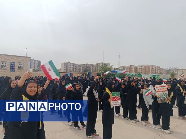 نکوداشت شهادت رهبر مقاومت در دبیرستان شهید باقری 