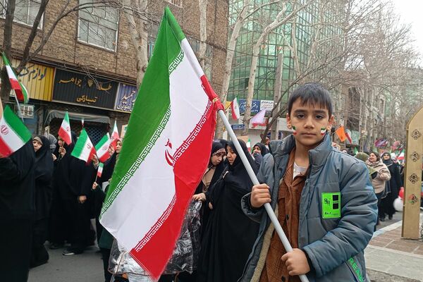 حضور گسترده مردم شهرستان شهید پرور شهرستان شهریار در راهپیمایی ۲۲ بهمن