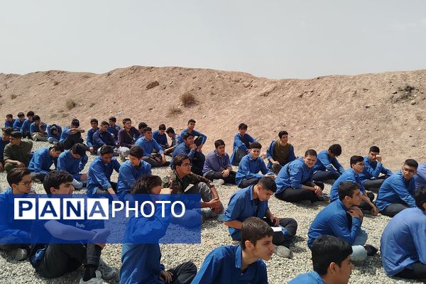 حضور دانش آموزان ناحیه دو شهرری در اردوی میدان تیر شهید جانبزرگی 