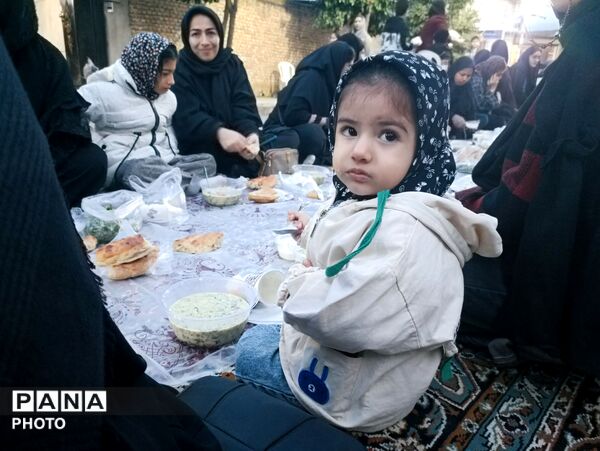 سفره افطاری خیابانی و تجمع منتقمین رهبر شهید در روستای ریحان‌آباد گلوگاه