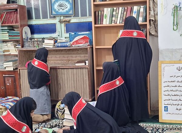 مراسم اعتکاف دانش آموزی آموزشگاه مریم سنگان شهرستان رشتخوار