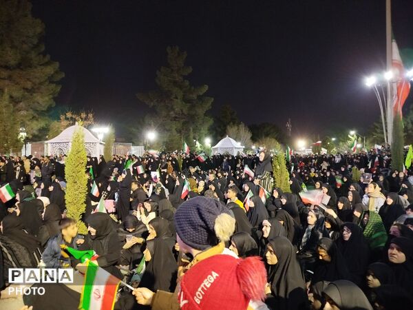 قلب کرمانی‌ها برای ایران می‌تپد