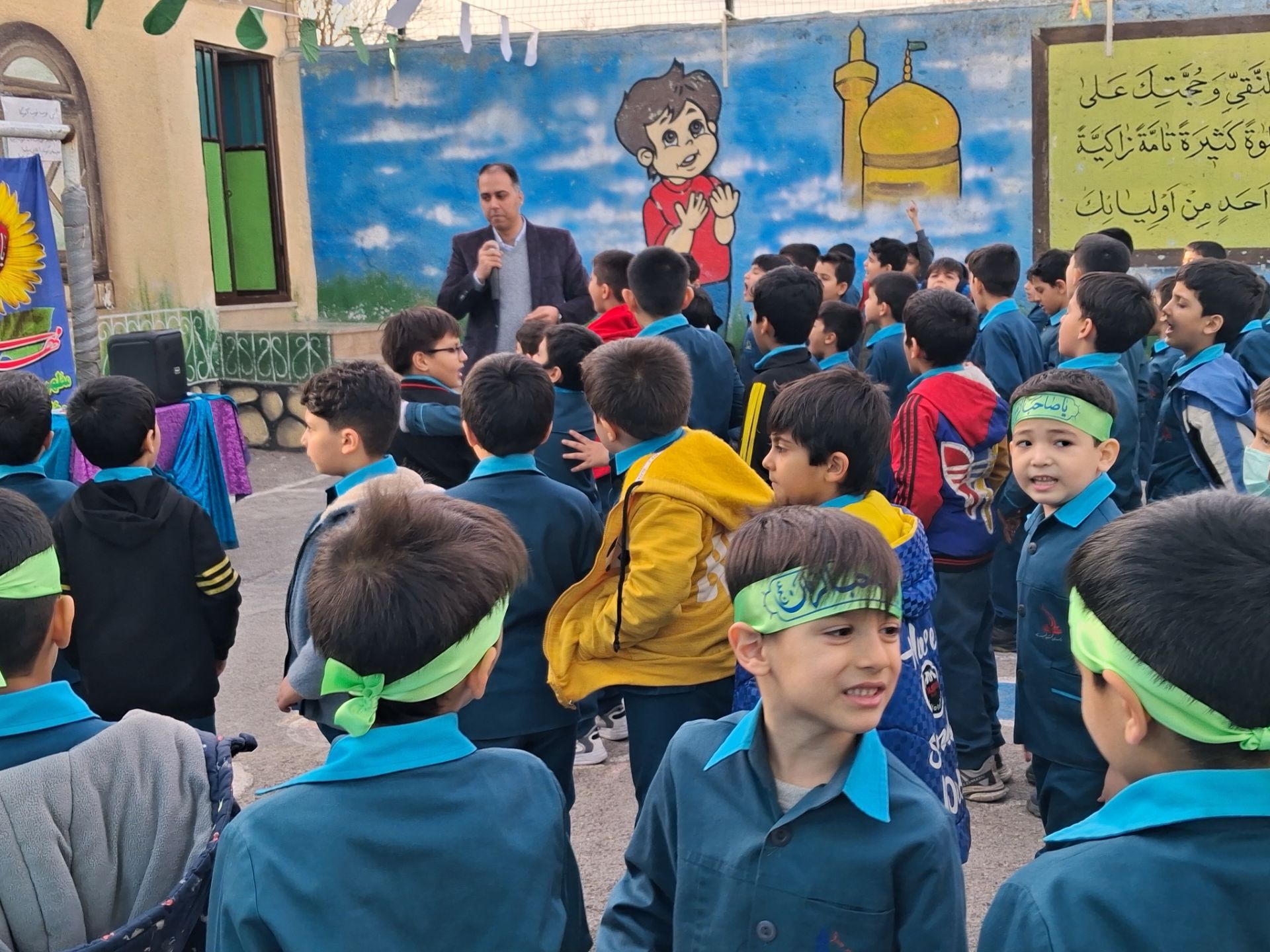 جشن پیروزی انقلاب در مدرسه هوشمند خیرزاده
