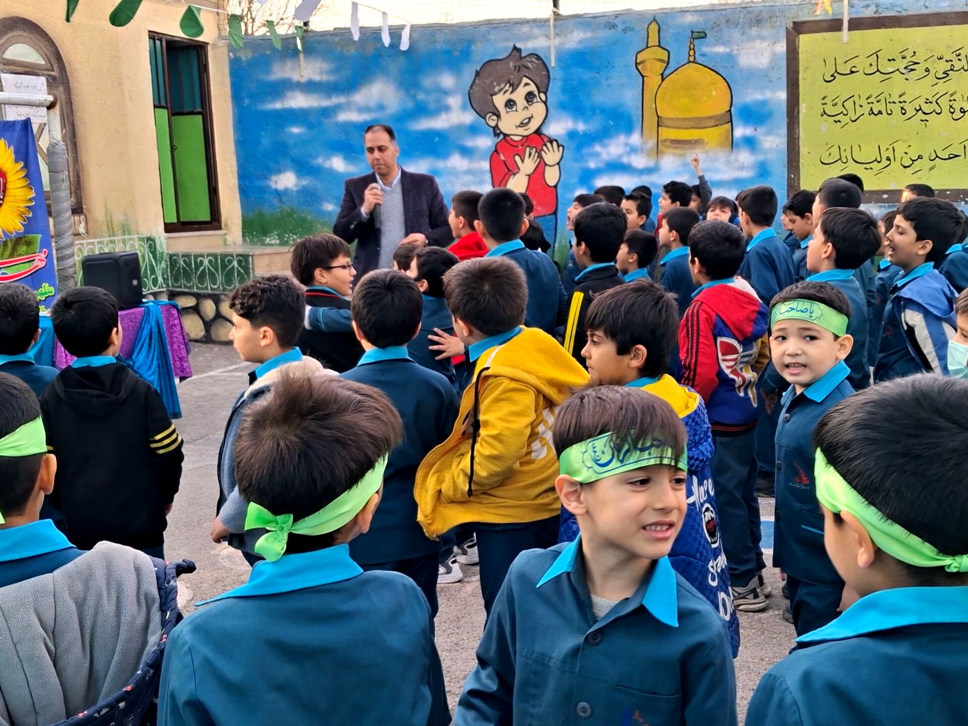 جشن پیروزی انقلاب در مدرسه هوشمند خیرزاده