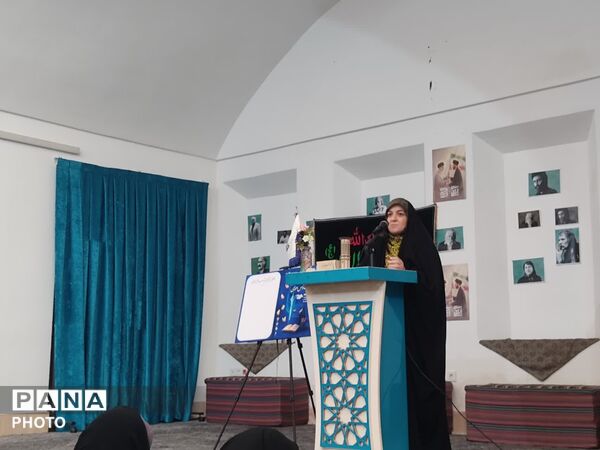 آغاز به کار انجمن تخصصی شعر و ادب دانش آموزی یزد