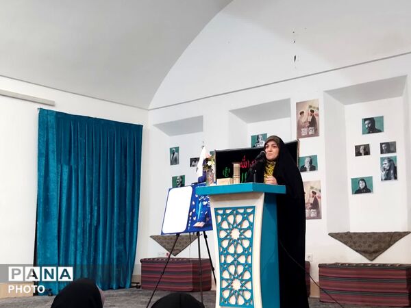 آغاز به کار انجمن تخصصی شعر و ادب دانش آموزی یزد