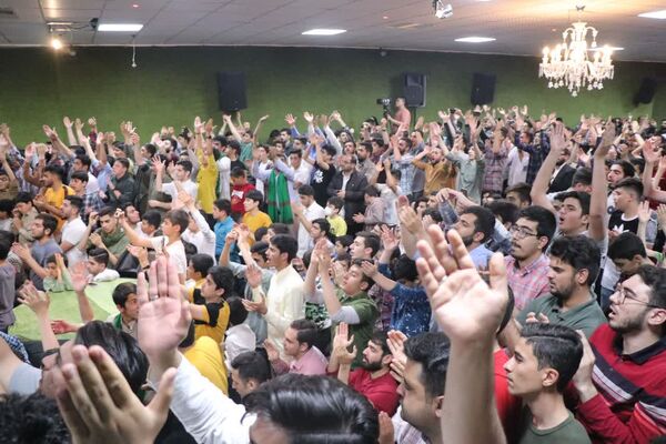 مولودی خوانی سالروز میلاد حضرت معصومه(س) با حضور جوانان و نوجوانان در قم