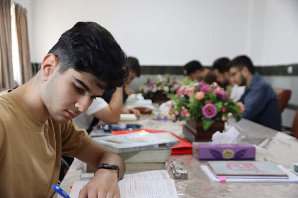 دیدار صمیمانه مدیر آموزش پرورش شهرستان‌های تهران با دانش‌آموزان اردوی مطالعاتی مدارس اسلامشهر