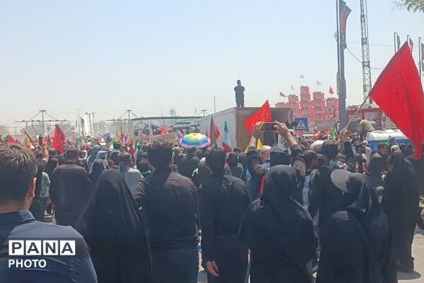  میدان انقلاب گواه بر پیمانی ناگسستنی