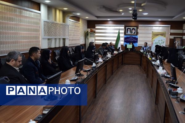 تجلیل از آموزش‌دهندگان و هم‌اندیشی برای آینده روشن در منطقه ۱۴