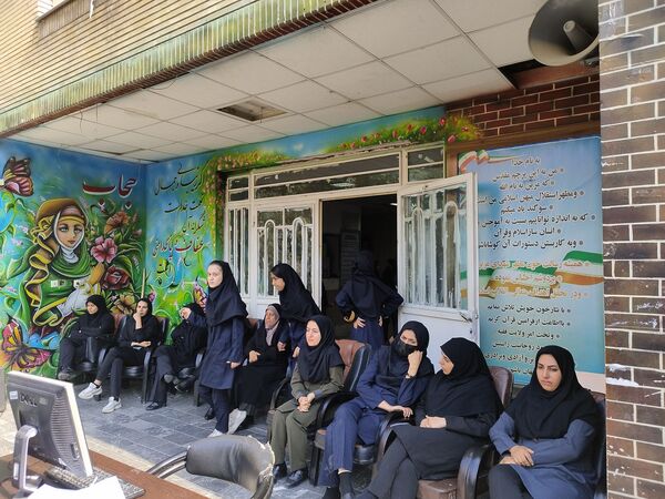 گرامیداشت هفته سلامت‌روان در دبیرستان میرزا جعفر سروقد خراسان رضوی 