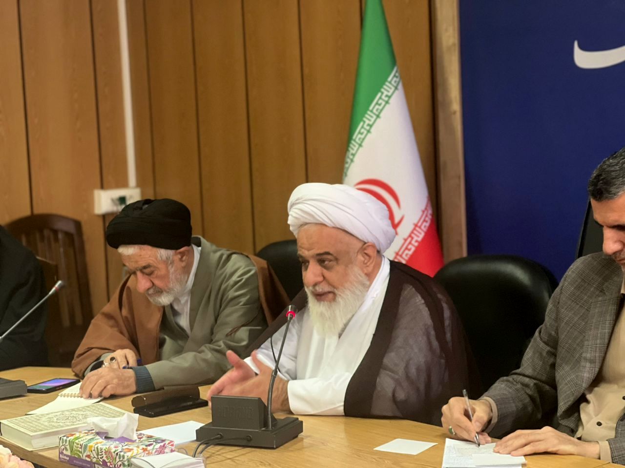 اجلاس نماز در شهرستان آبیک 