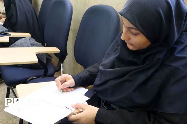 طنین چهل و چهارمین شور رقابت قرآنی در قلب‌های دانش‌آموزان قرچکی