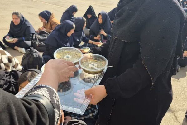 ویژه‌برنامه «یاس پهلو شکسته» در هنرستان الغدیر