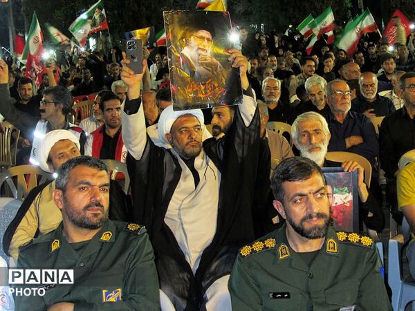 مراسم گرامیداشت آقای شهید ایران و یادبود شهدای شهرستان فلاورجان در اردوگاه شهید بهشتی اصفهان