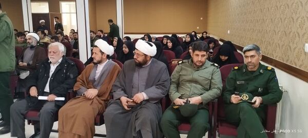  محفل نورانی انس با قرآن کریم در آموزش و پرورش کلات 
