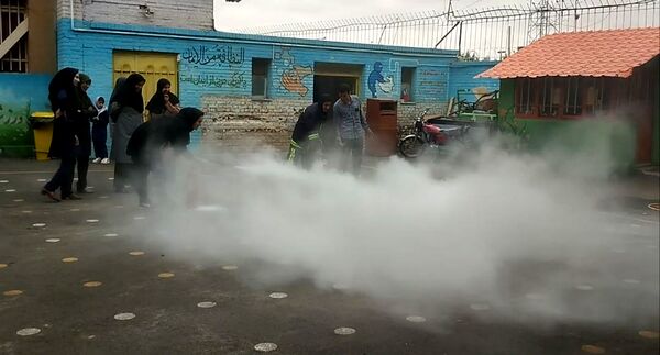 برنامه آموزشی اطفا حریق در مدرسه مهندس رحمانی فرد مشهد