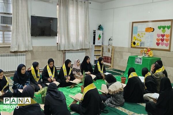 محفل انس با قرآن کریم در آموزشگاه شهید مجید دهنوی نیشابور