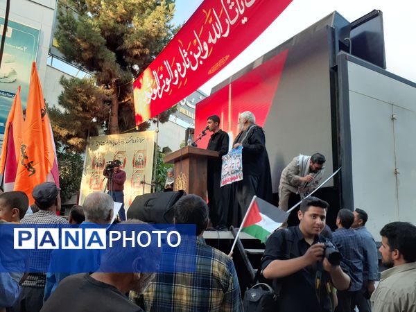 جلوه‌هایی از اجتماع مردم بجنورد در تجلیل از بانوی شجاع رسانه ملی