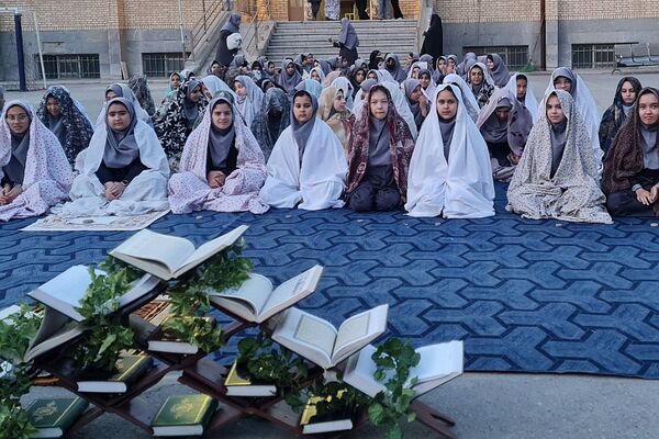 اردوی افطار تا سحر در دبیرستان دخترانه معرفت کهریزک 