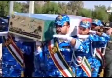معلمان و دانش‌آموزان دبستان فانی در آیین تشییع شهید گمنام شرکت کردند