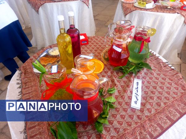 نواخته شدن زنگ سلامت در دبیرستان بهار آزادی 