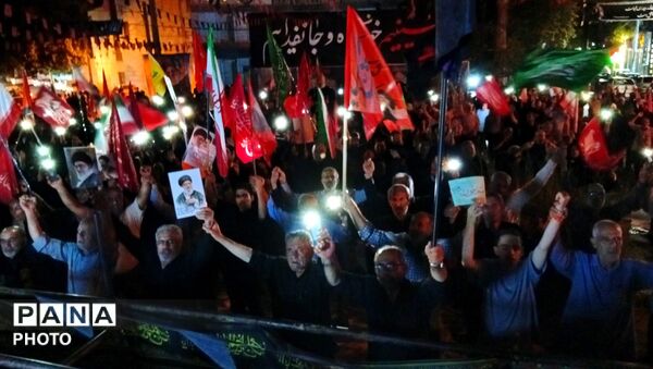 صحنه همدلی و اتحاد؛ تداوم حضور شهروندان در تجمعات شبانه