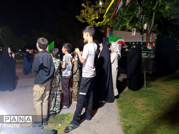 تجمعات شبانه پرشور در چهارراه هدایت مشهد
