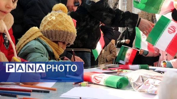 حضور گرم مردم تبریز در راهپیمایی 22 بهمن