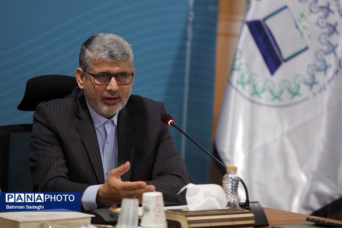 تمامی فعالیت‌های ستادی و صف باید رابطه‌ای مستقیم با بهبود جریان یادگیری دانش‌آموز داشته باشند